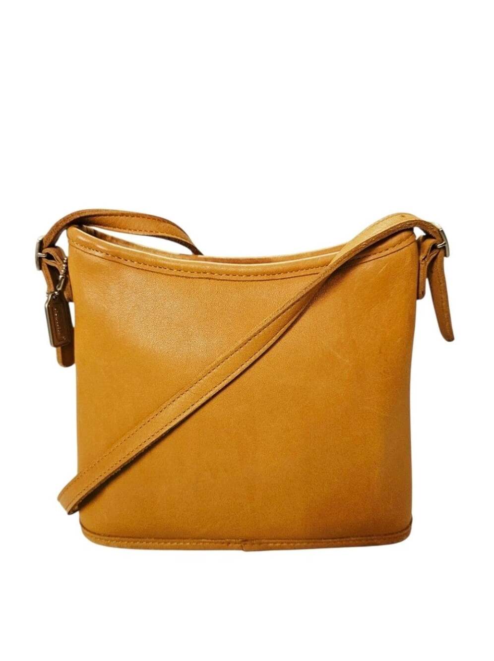 Vintage Coach Legacy Leather Bucket Bag Crossbody British Tan Brown Leather 9062